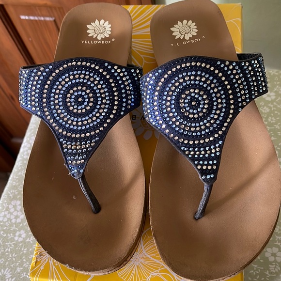 Yellow box brand sandals - Picture 1 of 4